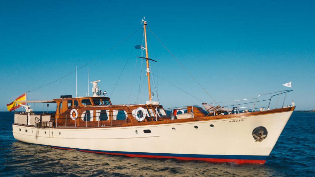 alquiler de velero clásico en alicante Rent sailboat Luxury
